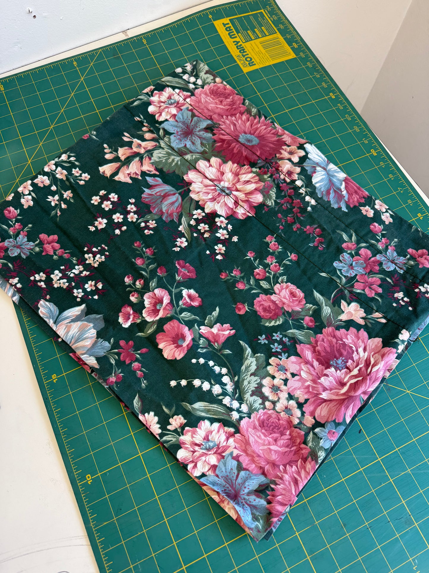 Vintage Valence Piece